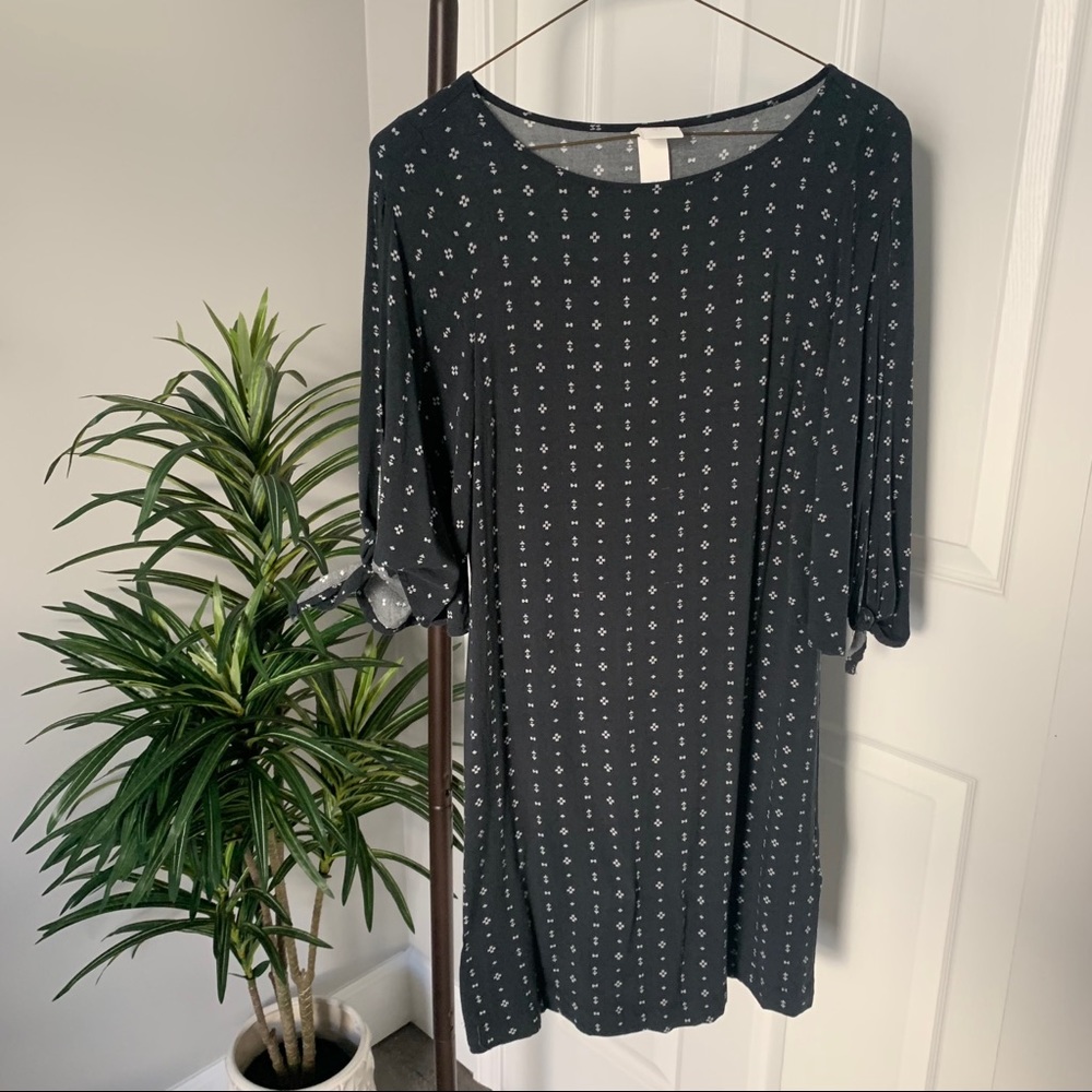 H&M Patterned Trumpet Dress with Tie Sleeves